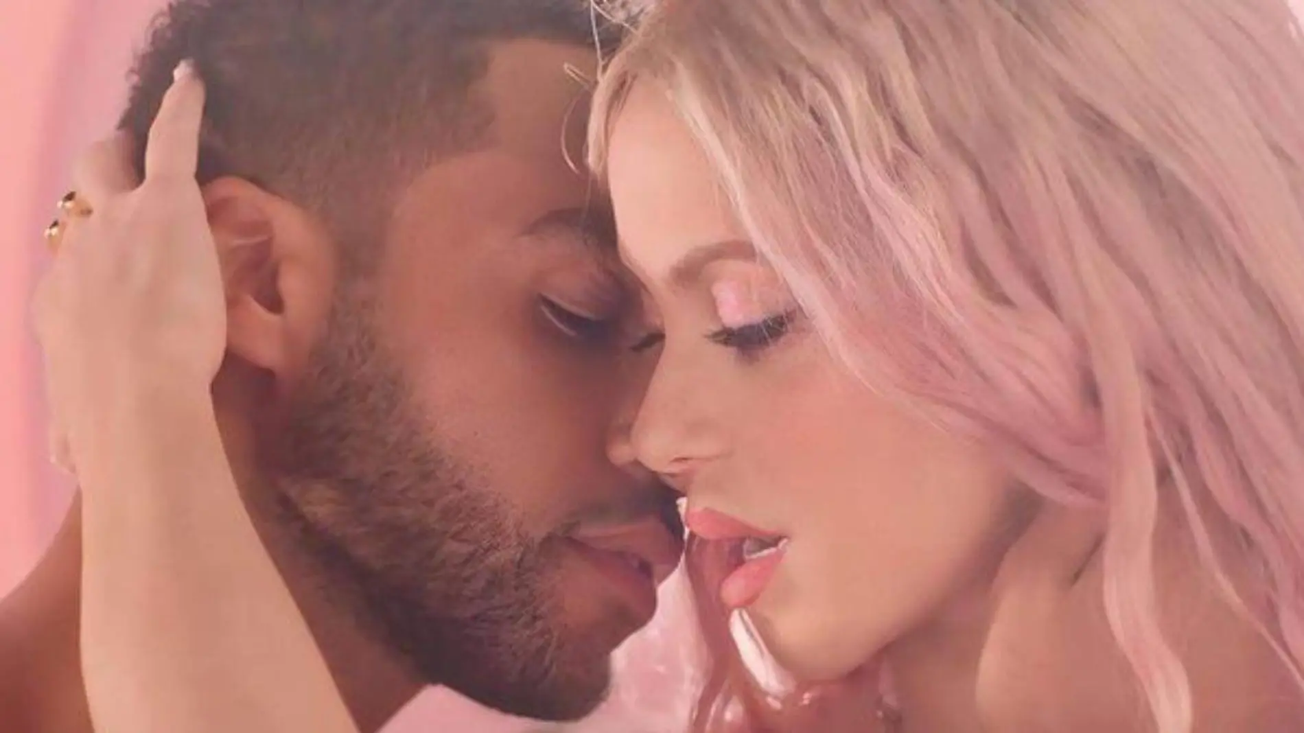 Lucien Laviscount es cuestionado de presunto romance con Shakira